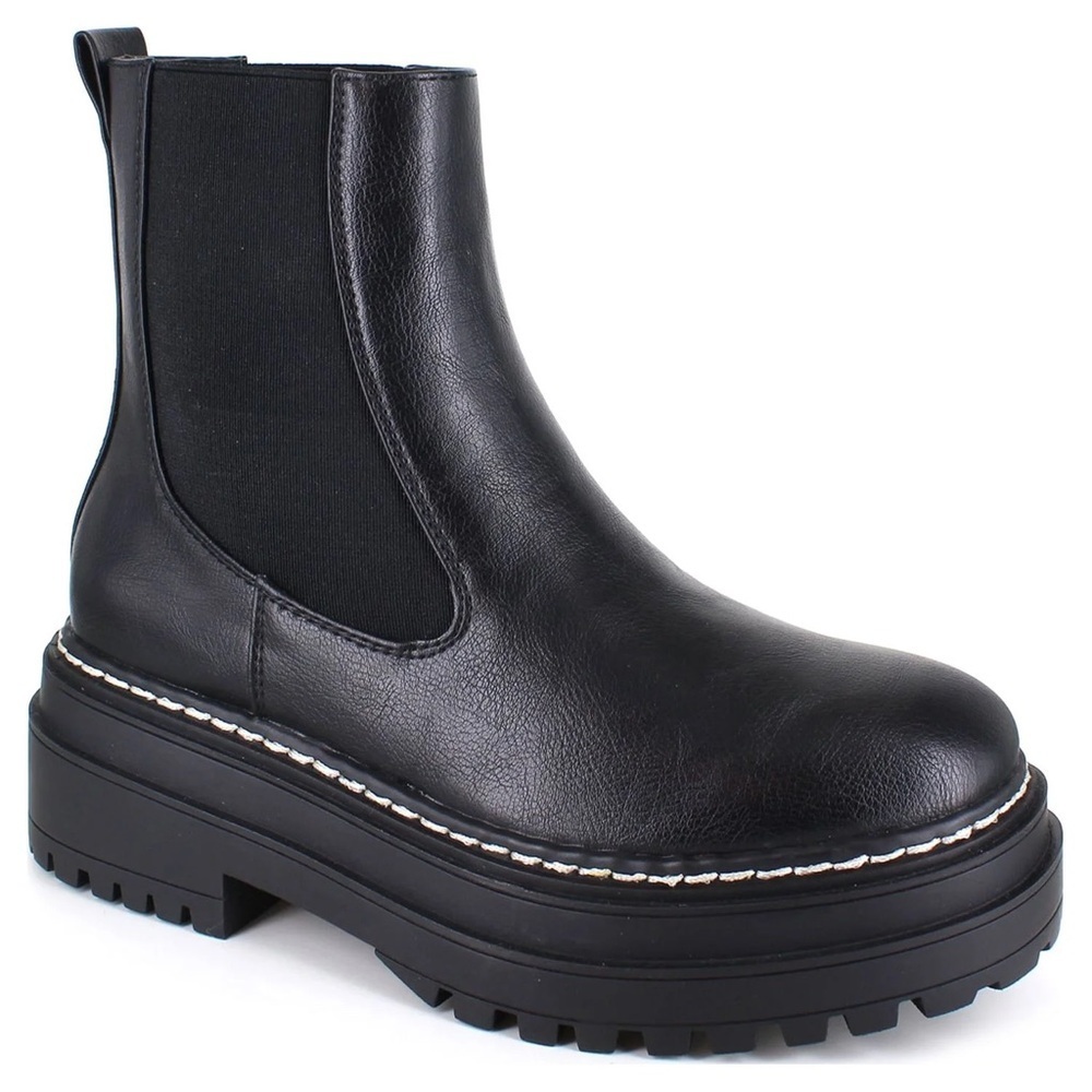 Portland | Sammy Faux Leather Lug Sole Pull On Chelsea Boots, Size 7